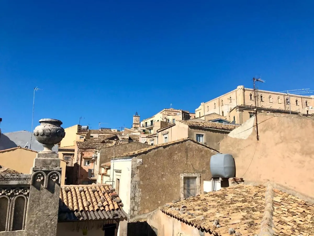 Love At First Sight Noto Apartment
