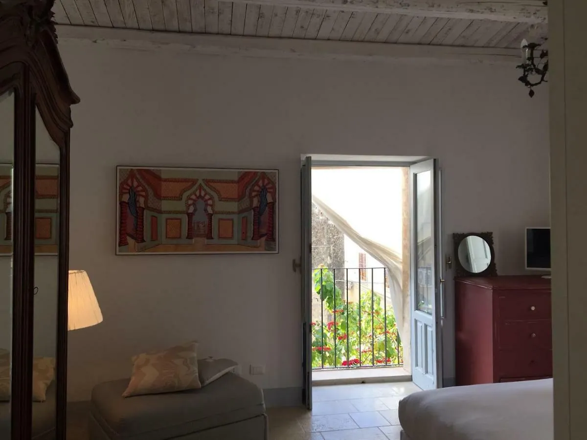 Love At First Sight Noto Apartment