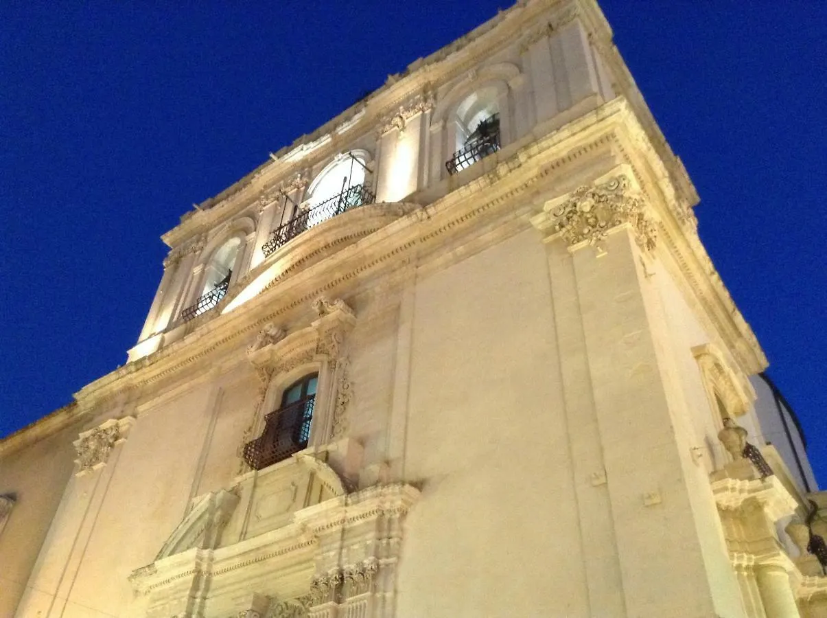 Love At First Sight Noto Apartamento