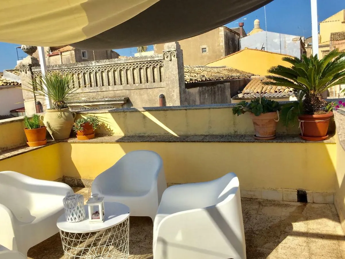 Apartment Love At First Sight Noto
